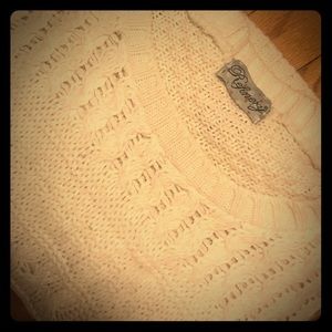 Super comfortable & light cream sweater