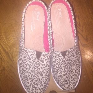 Toms