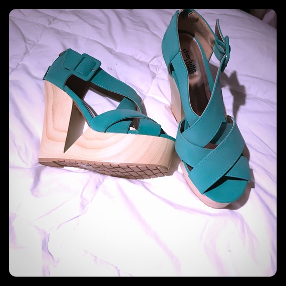 Wedges - Picture 1 of 4