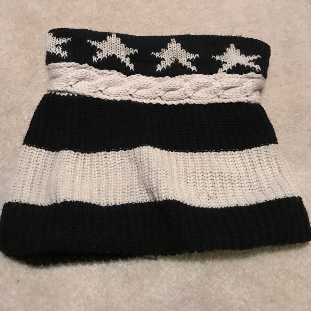 Knit infinity scarf