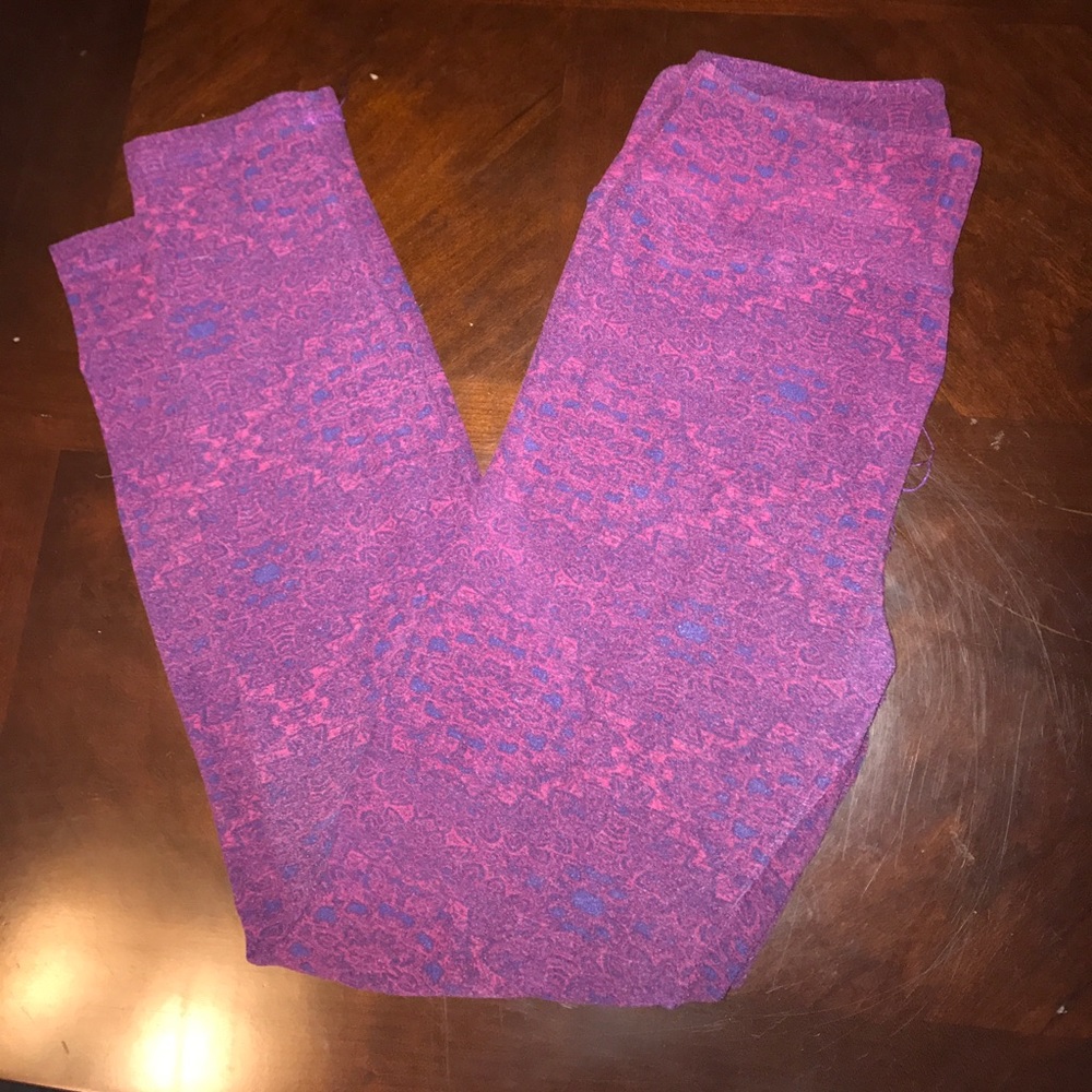 Pink and purple patterned OS LuLaRoe leggings