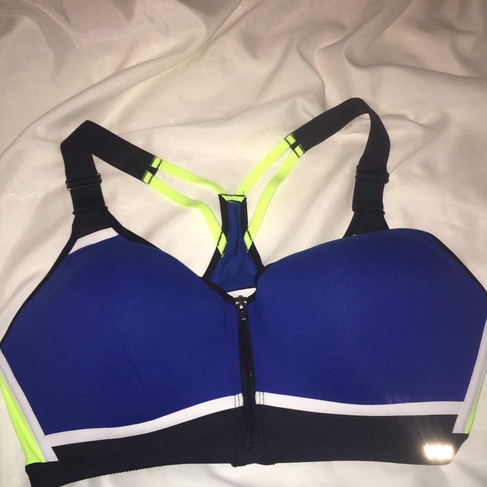 Victoria Secret sports bra