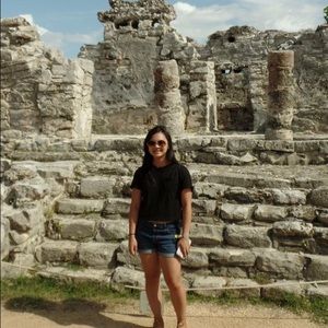 Meet your Posher, Stephanie ann