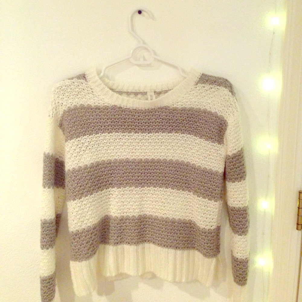 Aéropostal striped sweater