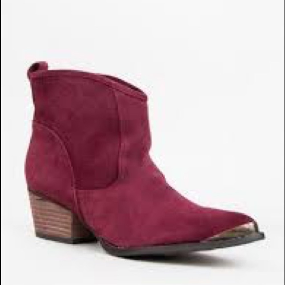 Chinese Laundry wine booties... so comfy!!!!