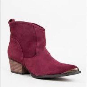 Chinese Laundry wine booties... so comfy!!!!