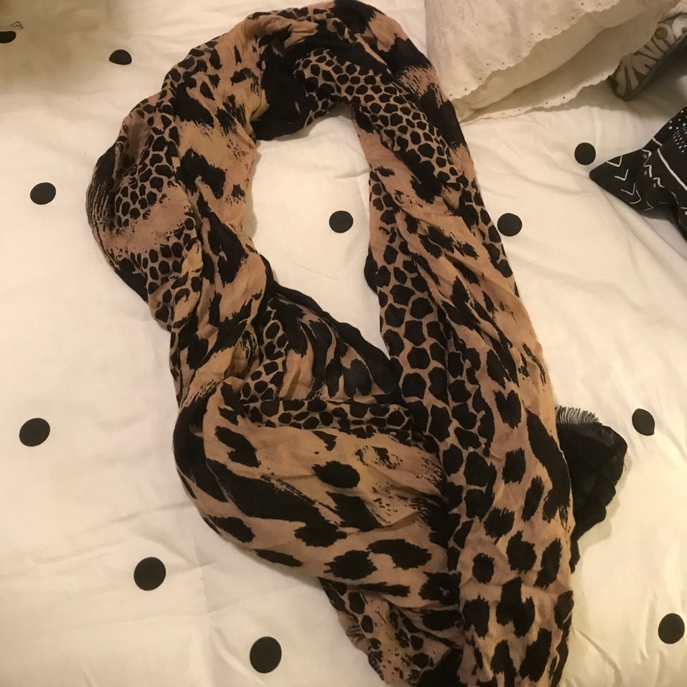 Cheetah style scarf