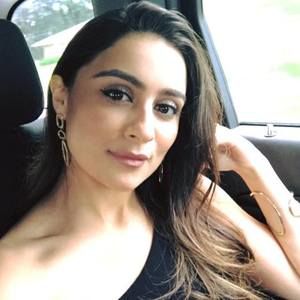 Meet your Posher, Vanessa