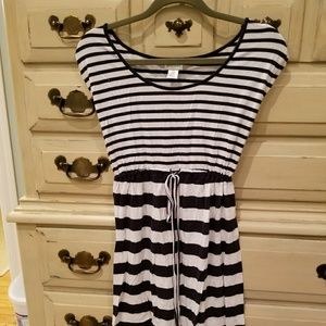 Comfy cotton maternity dress