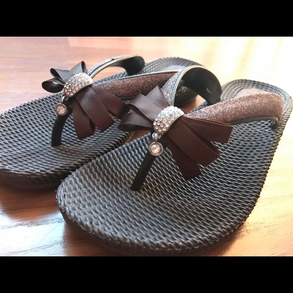Sandals - Picture 2 of 2
