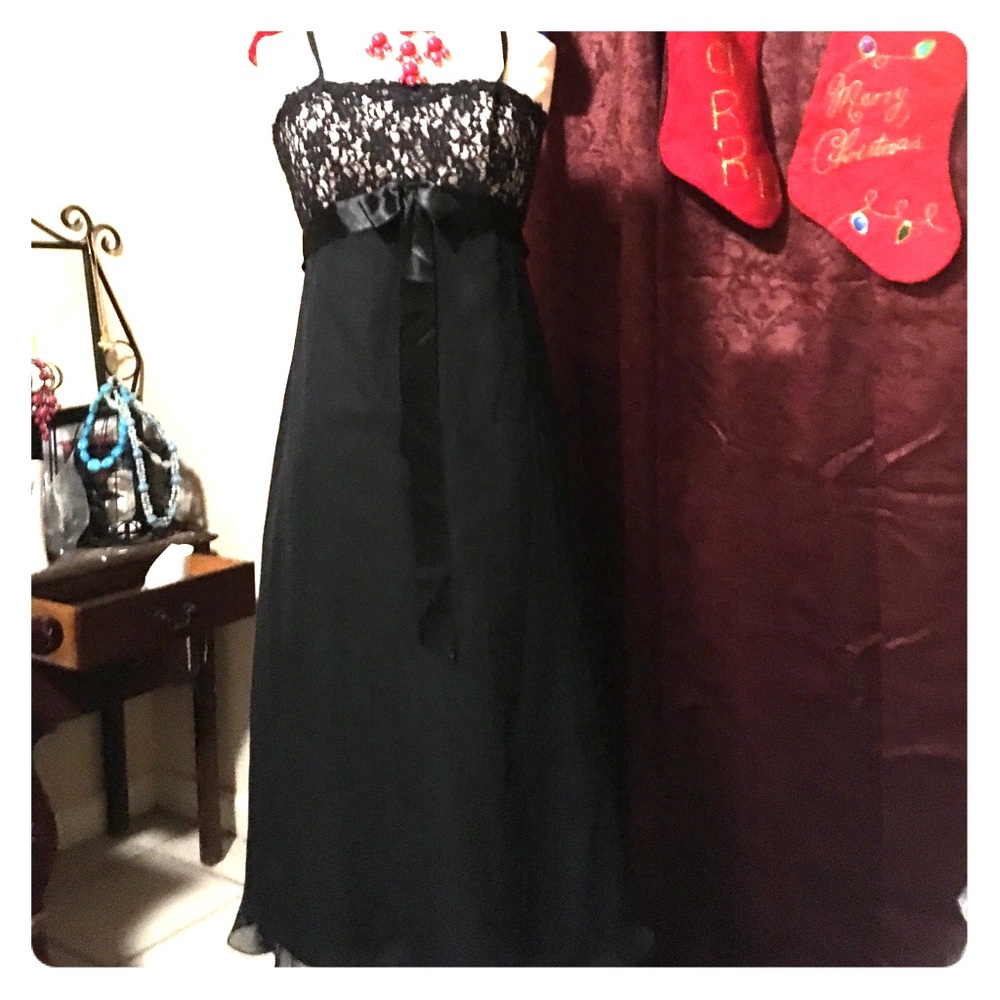 Black elegant design bridal dress strapless