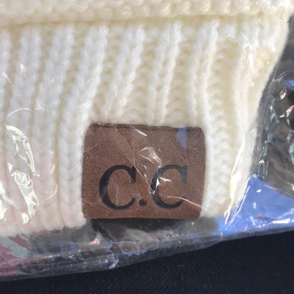 LAST ONE White Cream Beanie Messy Bun Ponytail Hat - Picture 4 of 8