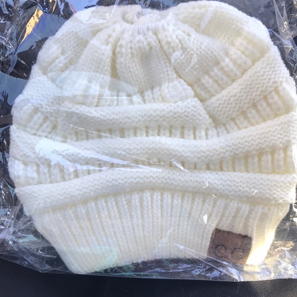 LAST ONE White Cream Beanie Messy Bun Ponytail Hat - Picture 3 of 8