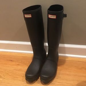 Black hunter tall boots