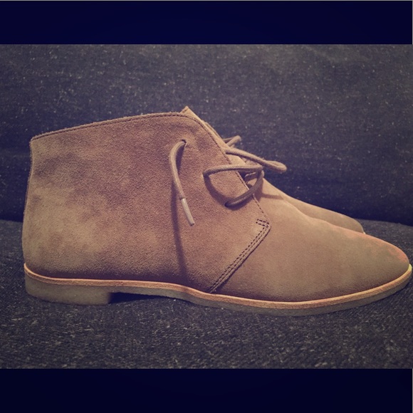 clarks desert boot khaki suede
