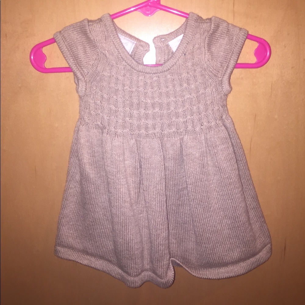 Girls Beige Knit Shirt!