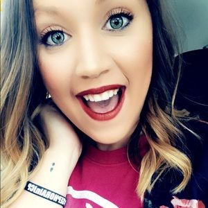 Meet your Posher, Lorena