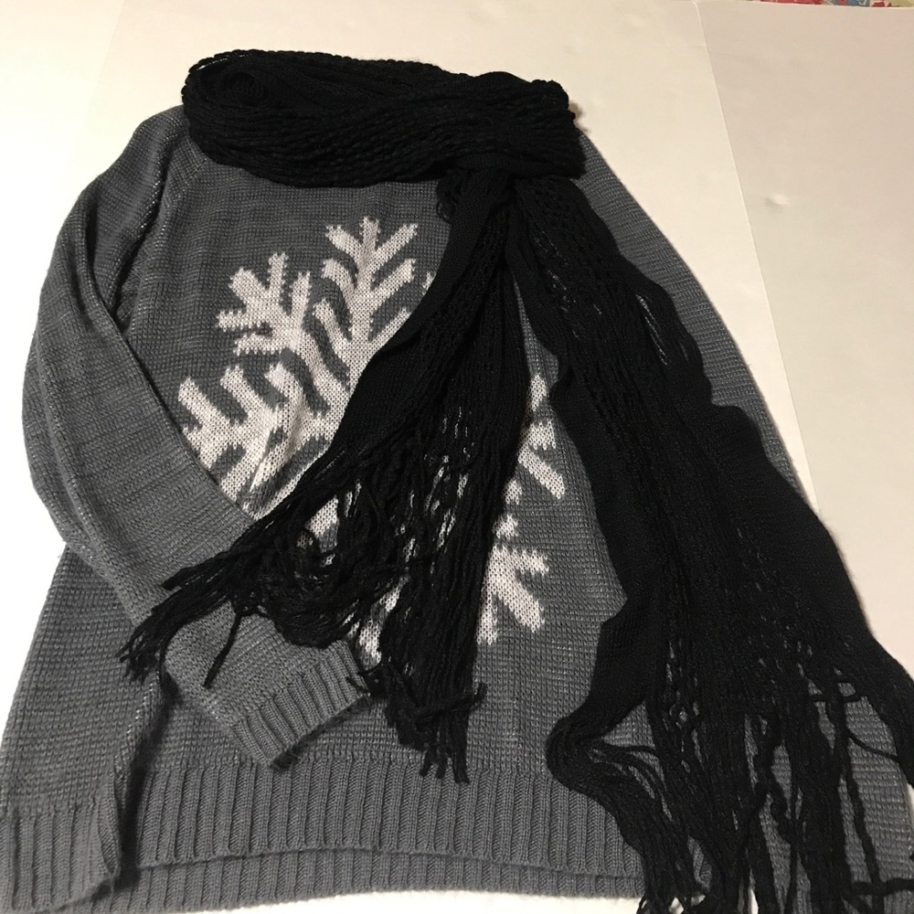 Black Scarf