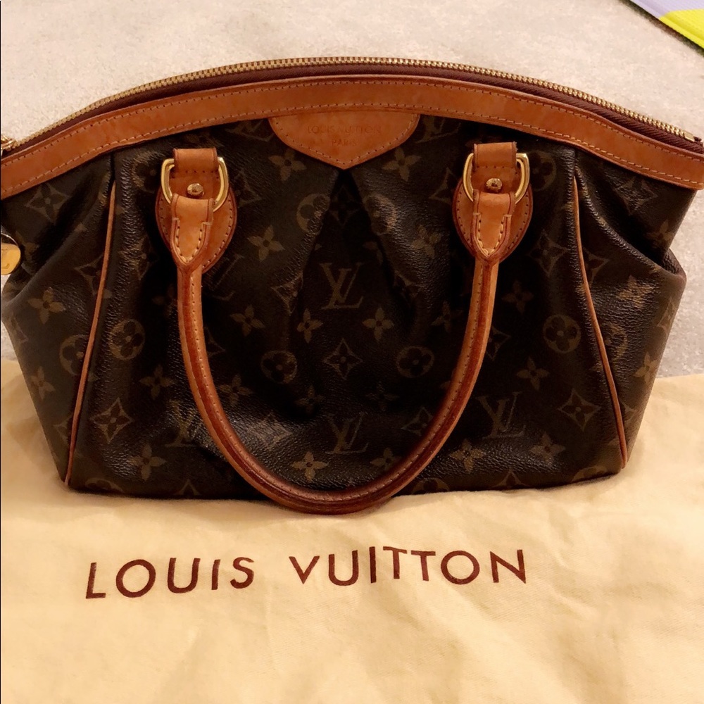 ❤️Sold❤️ Louis Vuitton Tivoli PM
