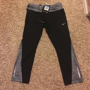 Nike dry fit capris