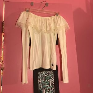 BRAND NEW HOLLISTER OFF THE SHOULDER LONG SLEEVE
