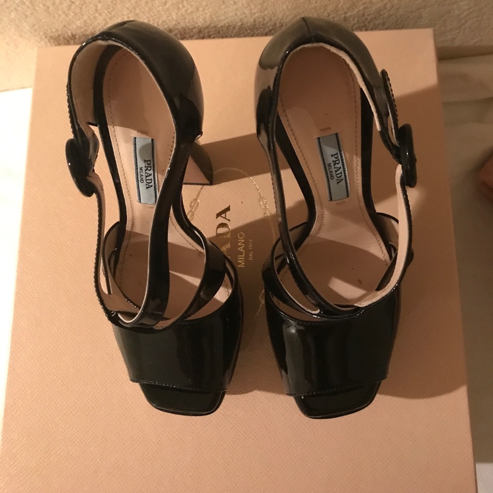 LAST CHANCE!! Authentic Prada Calzature Donna - Picture 5 of 8