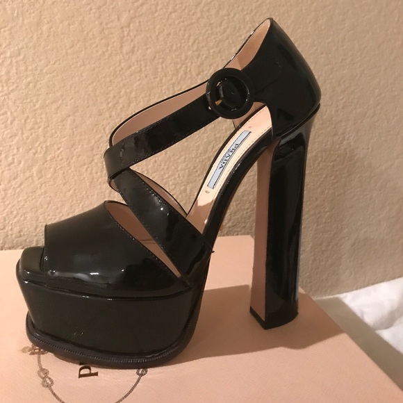 LAST CHANCE!! Authentic Prada Calzature Donna - Picture 2 of 8