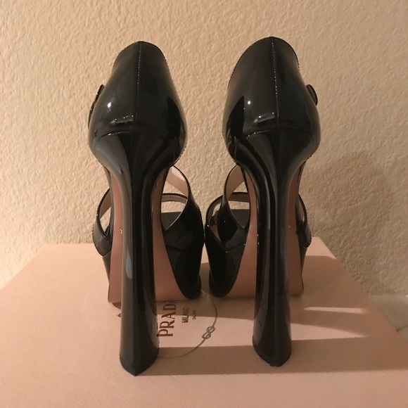 LAST CHANCE!! Authentic Prada Calzature Donna - Picture 3 of 8