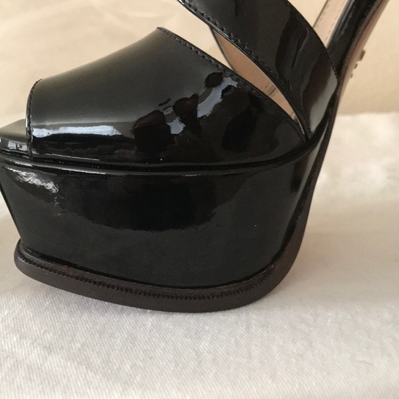LAST CHANCE!! Authentic Prada Calzature Donna - Picture 7 of 8