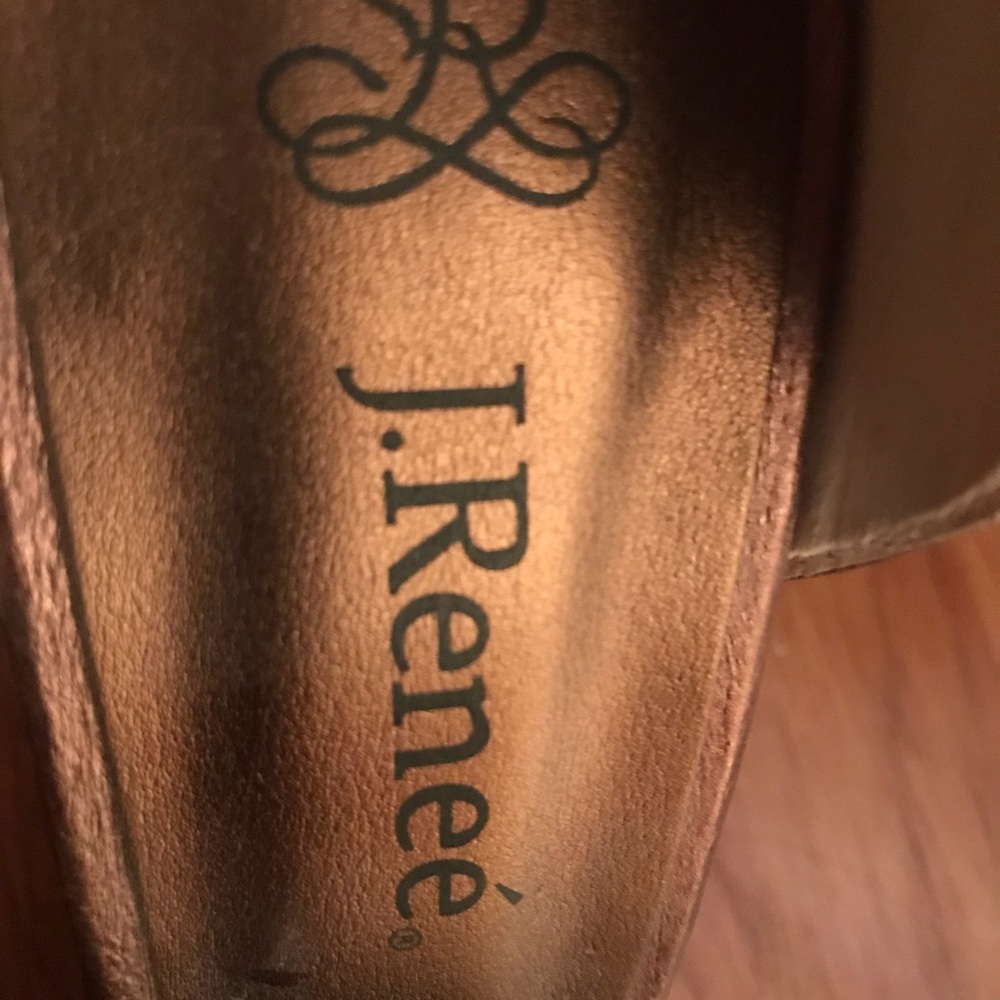 Heels - Picture 3 of 4