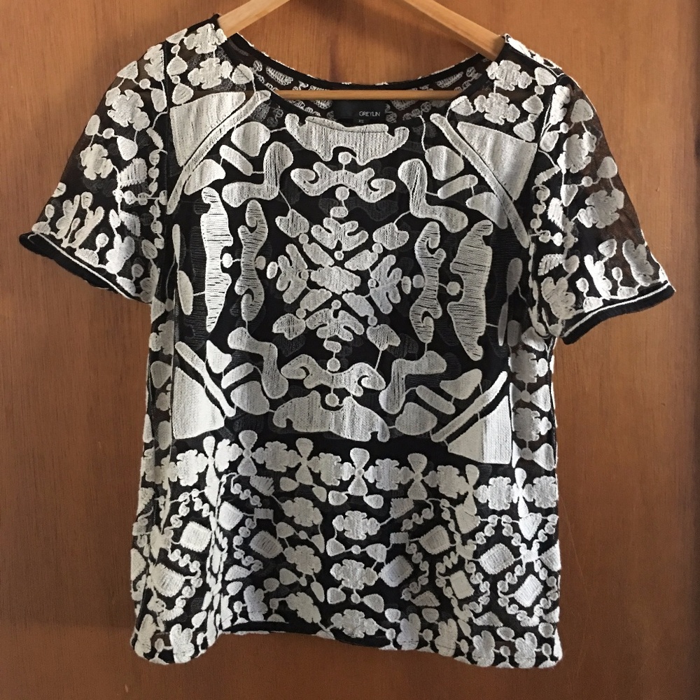 GREYLIN CHLOE EMBROIDERED TOP
