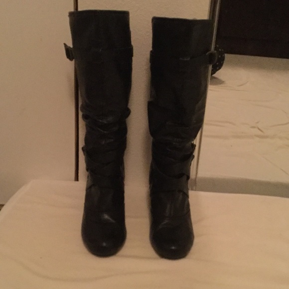 Black winter boots - Picture 2 of 4