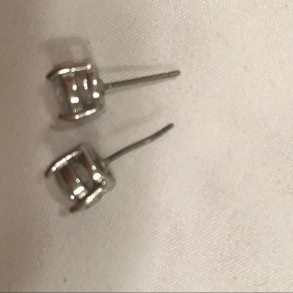 CZ & sterling silver studs - 8mm - Picture 6 of 6