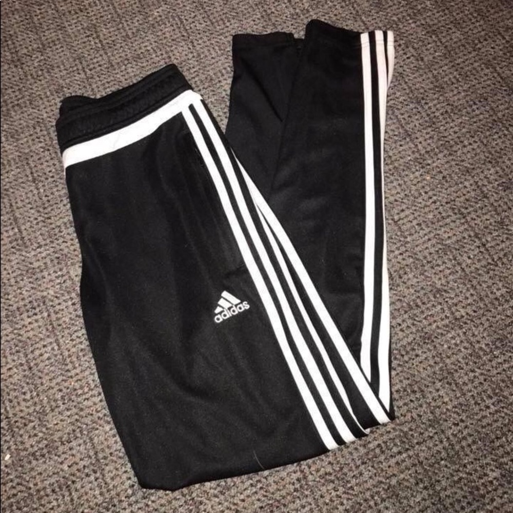 Adidas soccer sweats small