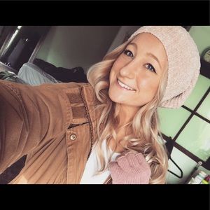 Meet your Posher, Jessica