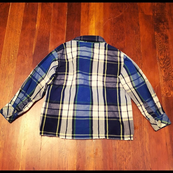 Lil’ Man 24 Month long sleeved Button (snap) up 😎 - Picture 2 of 4