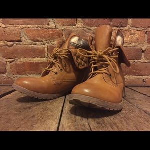 Rock & Candy- Women’s 7.5 Boots