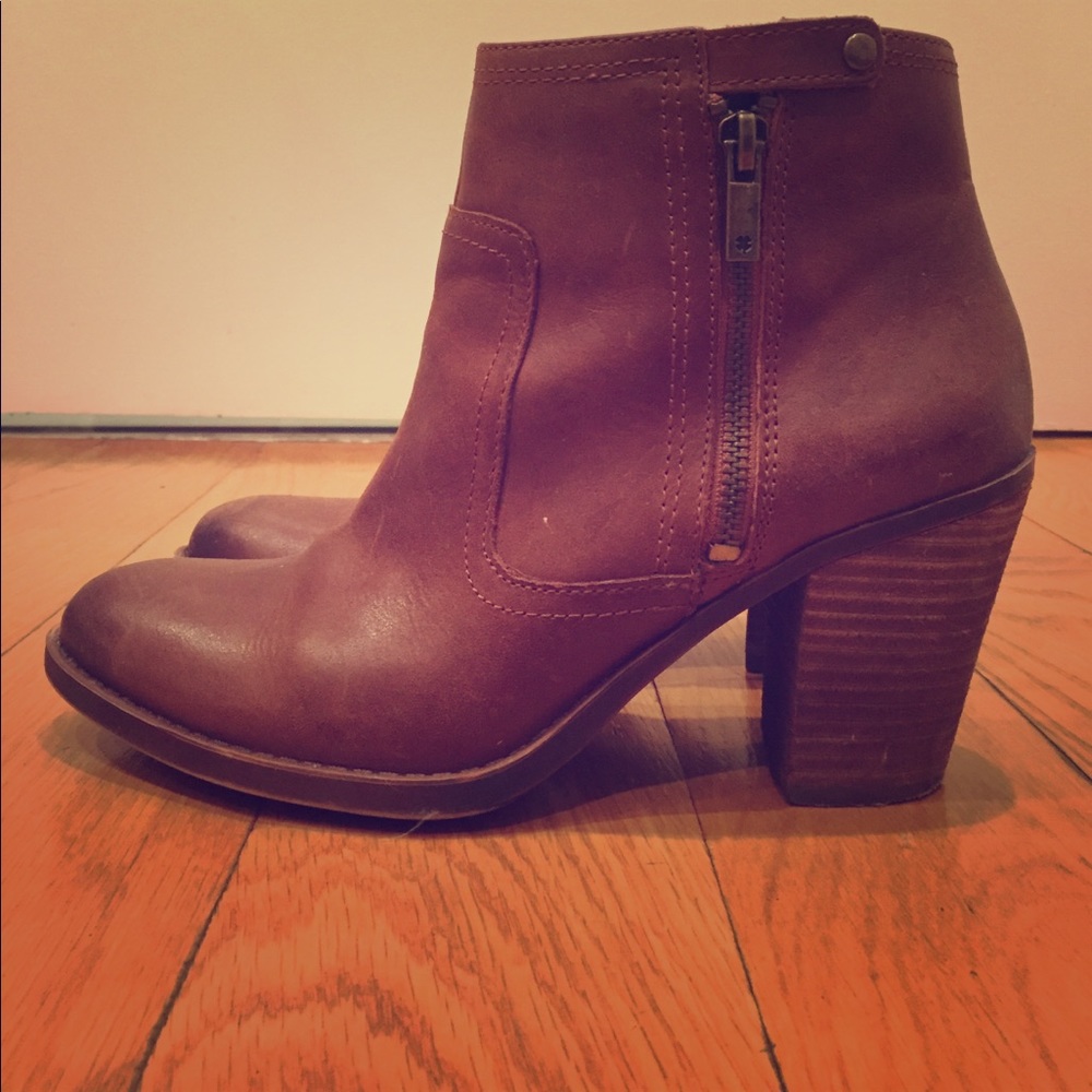 Lucky brown booties