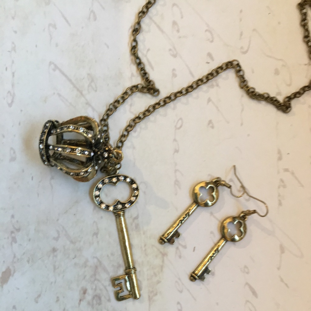 Laura Ford Crown and Keys Charm Long Necklace Set
