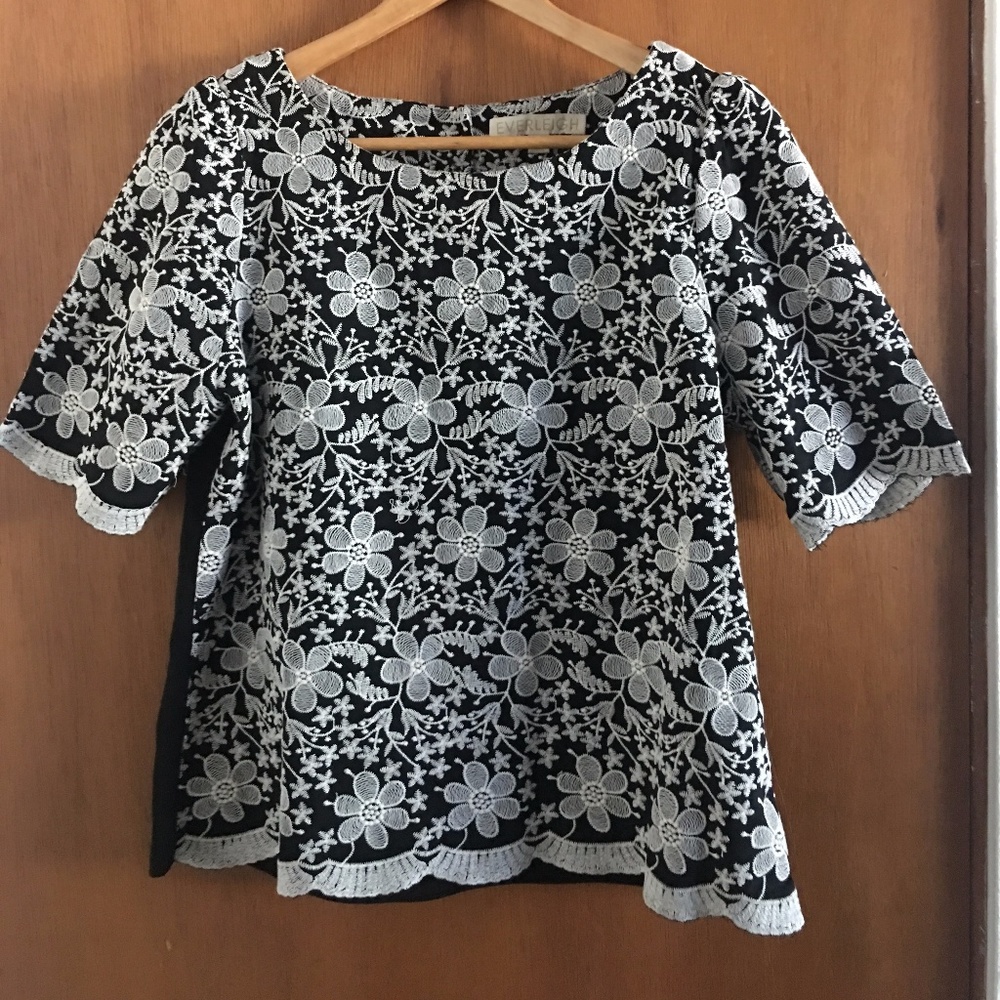 Everleigh Daisy Embroidered Blouse