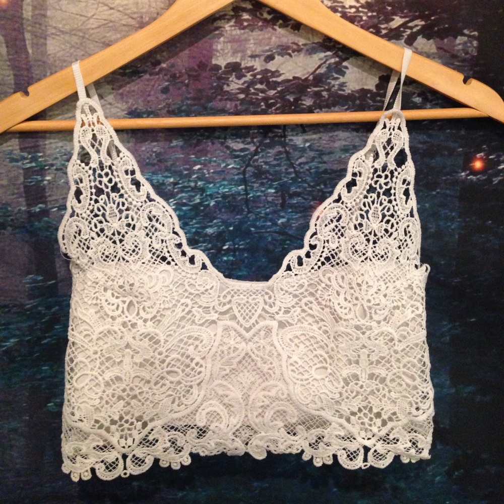 Cropped bralett lace top