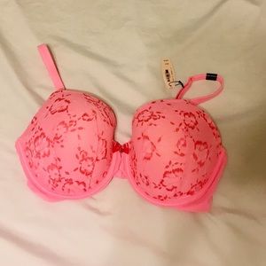 NWT 36DD Victoria Secret’s Body by Victoria Bra!