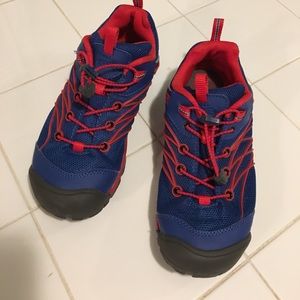 Keen water youth water shoes size 4
