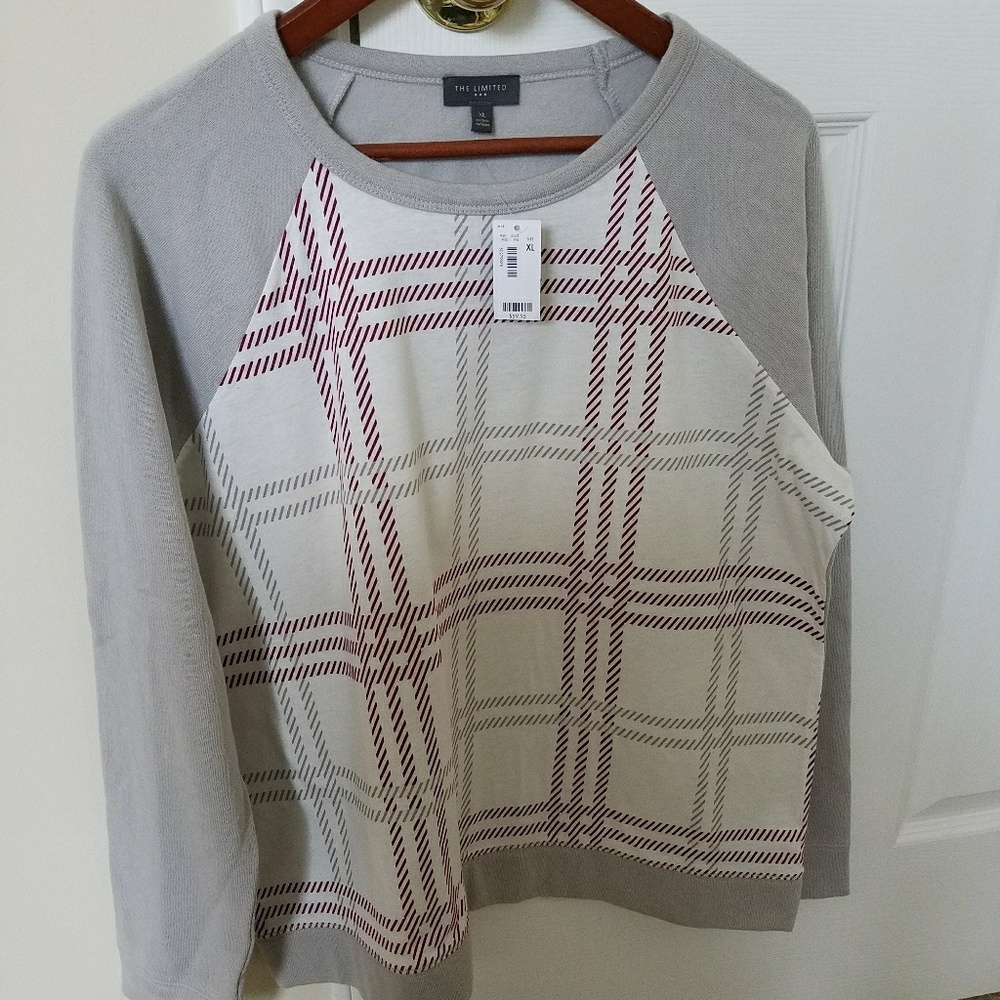 Sweatshirt
