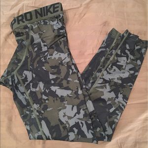 New never used Nike pro men's tights