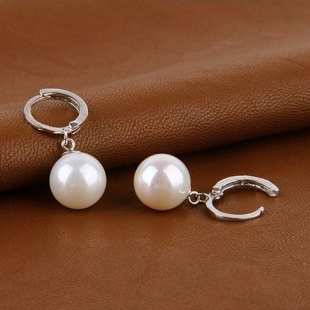 ❤️4 for $20 Sale❤️NEW Elegant Pearl Earrings - Picture 3 of 4