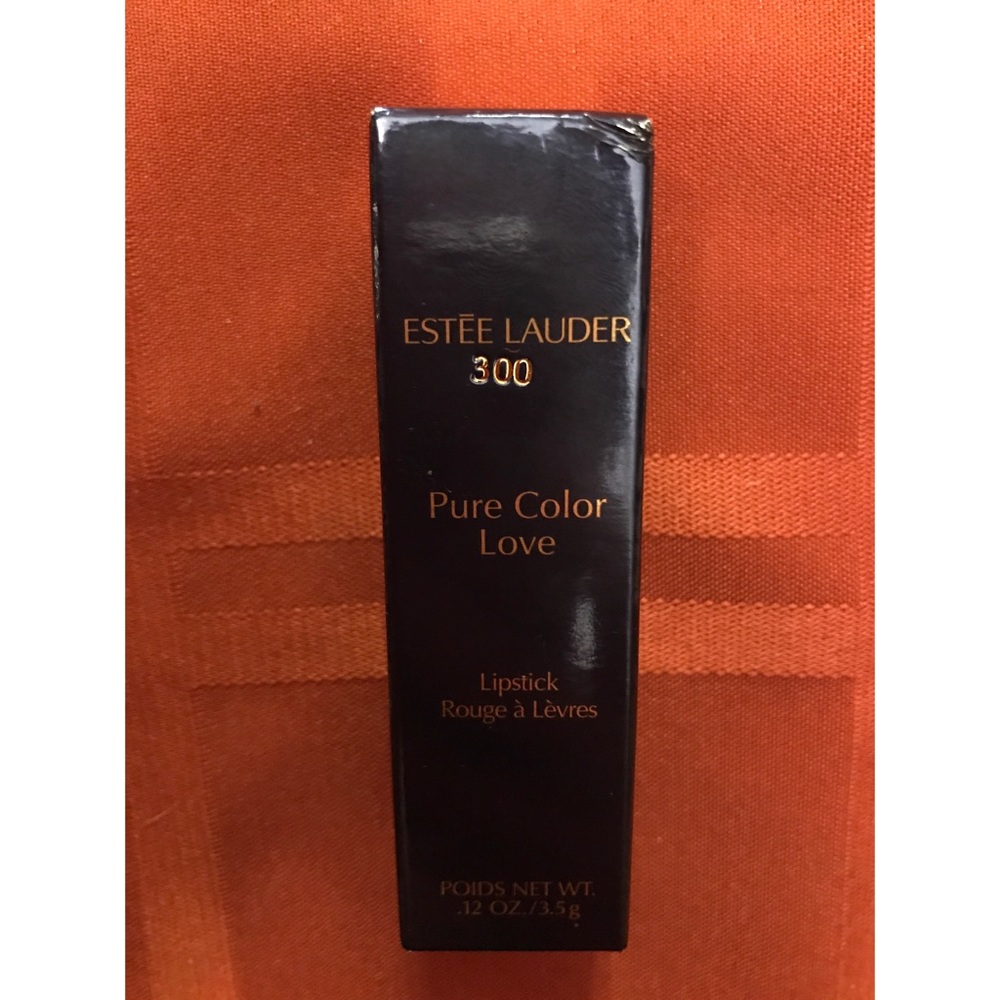 Estēe Lauder Red Lipstick