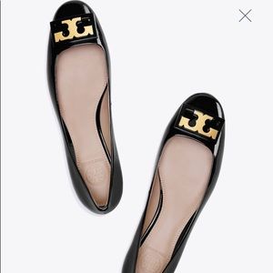 • Authentic Tory Burch “Gigi” Pump •