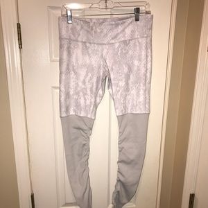 Alo Yoga Goddess Legging