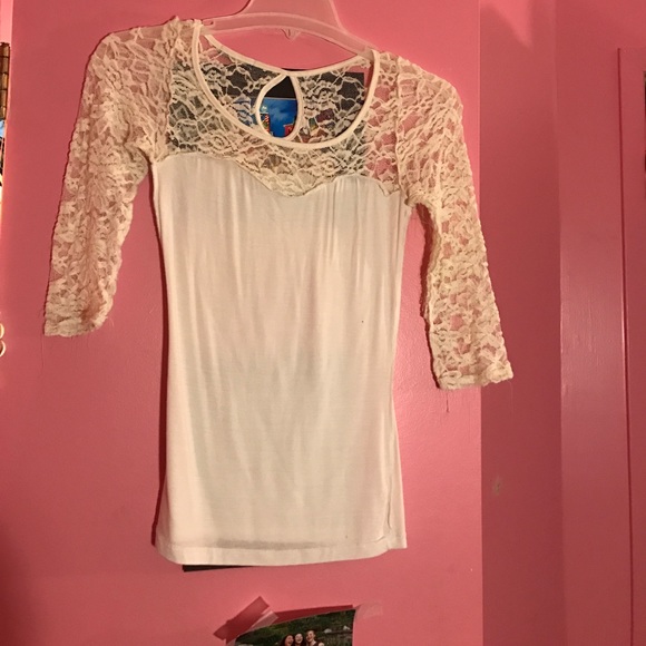 WHITE LACE MID SLEEVE SHIRT - Picture 1 of 1